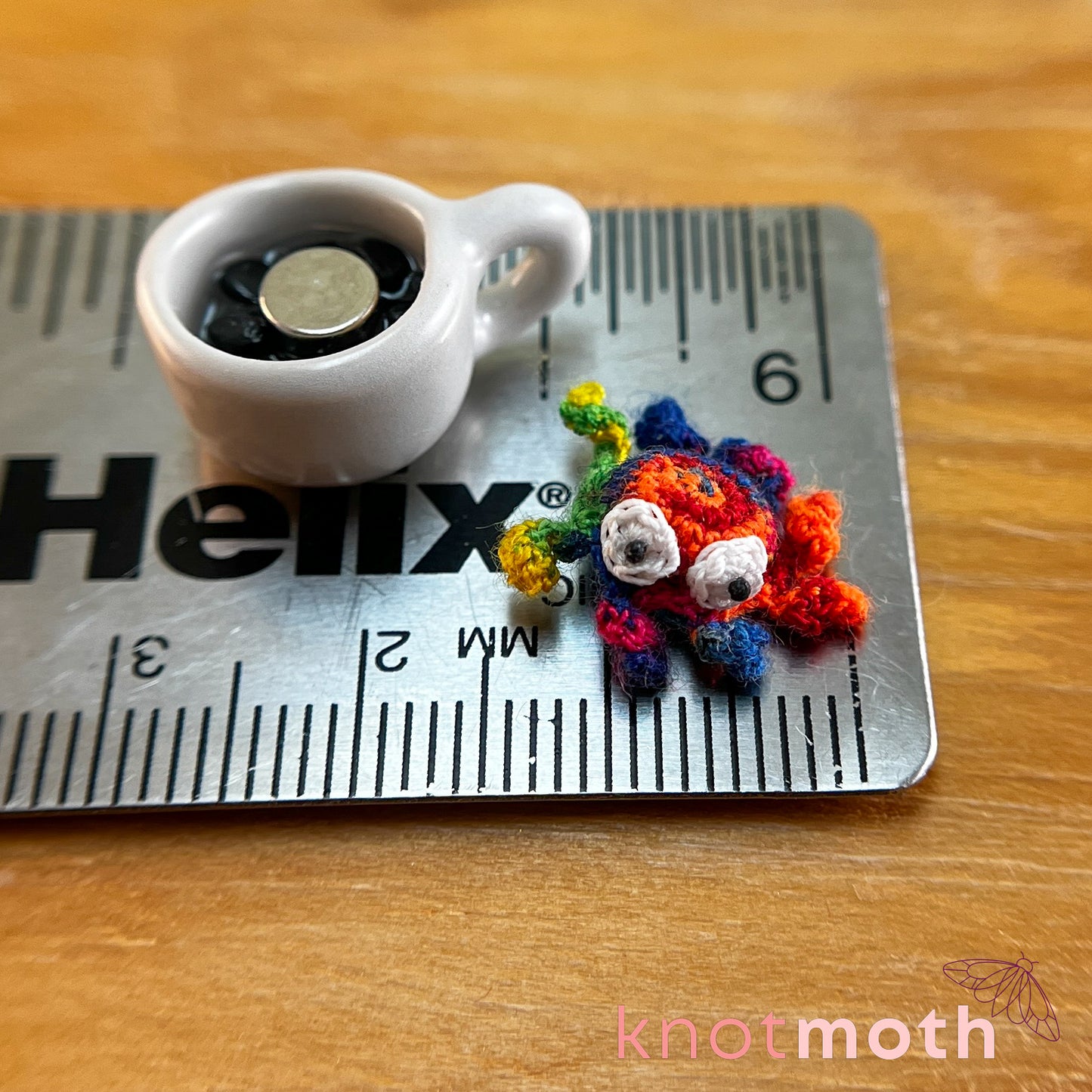 Odette Octopus Micro Crochet Magnetic Mug Trinket