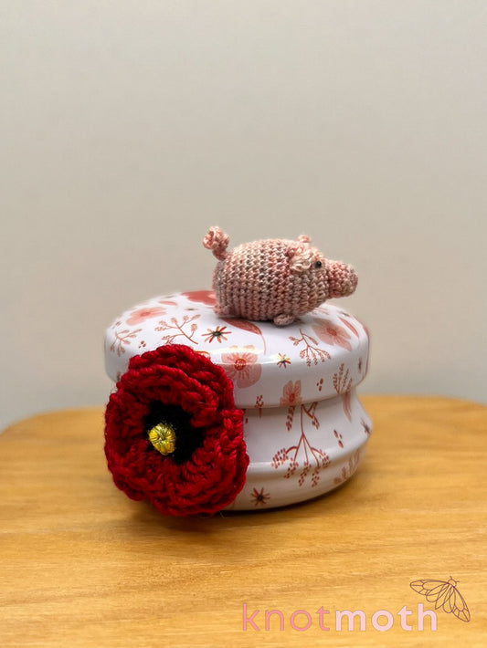 Poppy Pig Micro Crochet Trinket Tin