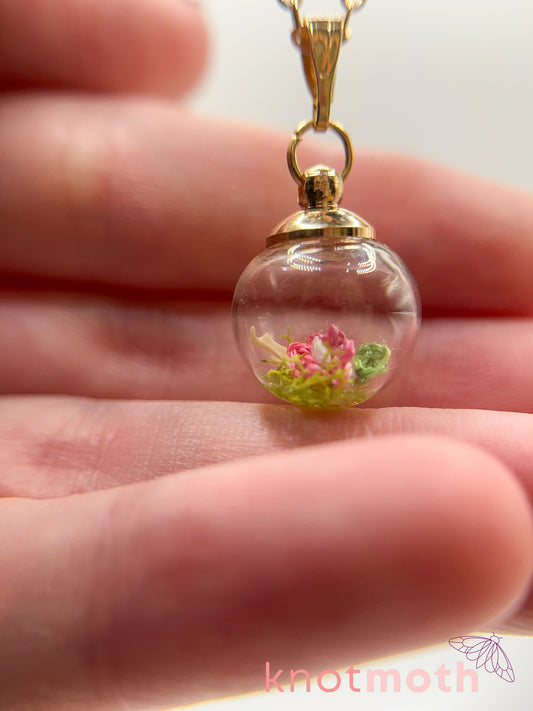 zinnia & scapula bone micro crochet mini globe necklace