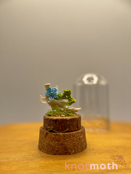 forget-me-not & jawbone micro crochet cloche jar