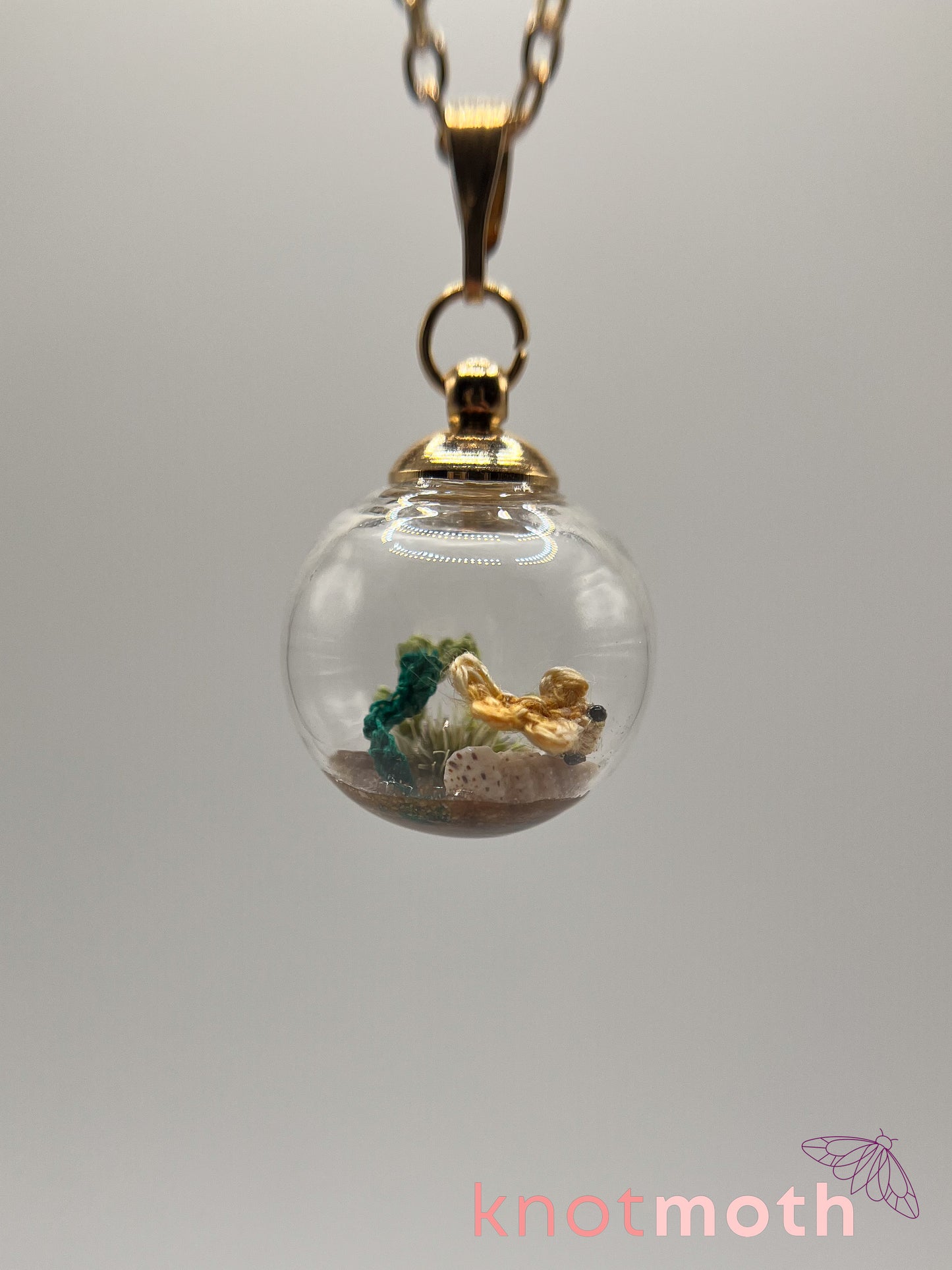 gumb goldfish bowl micro crochet necklace