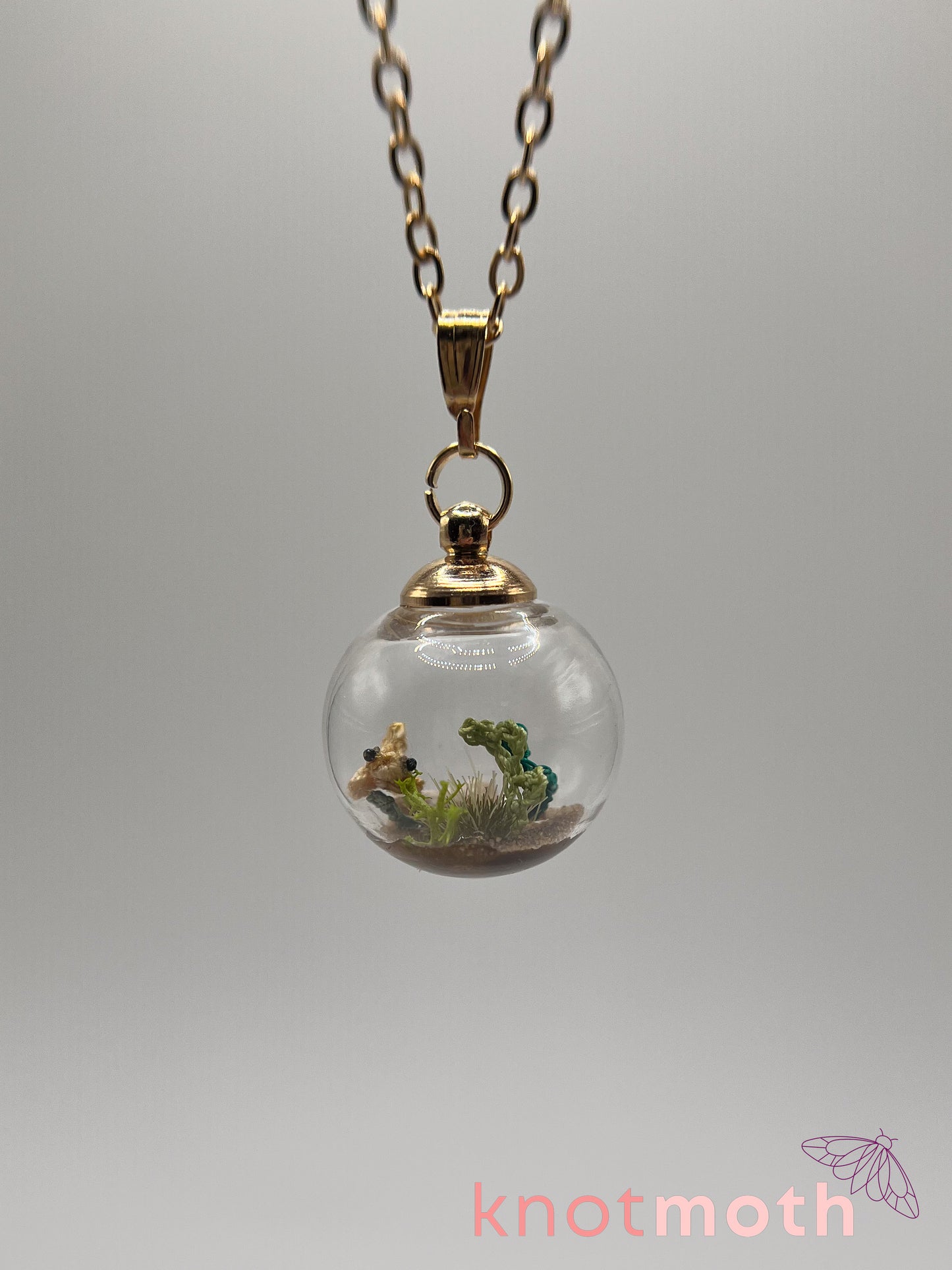 gumb goldfish bowl micro crochet necklace