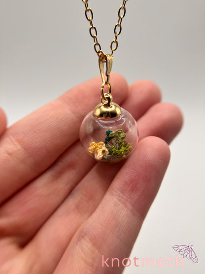 gumb goldfish bowl micro crochet necklace