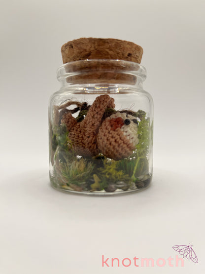 sydney sloth & vines micro crochet jar