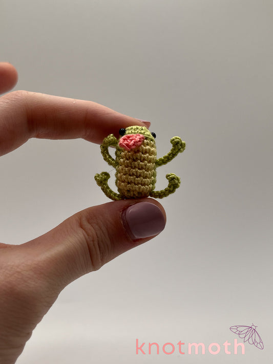 phillip frog on a log micro crochet jar