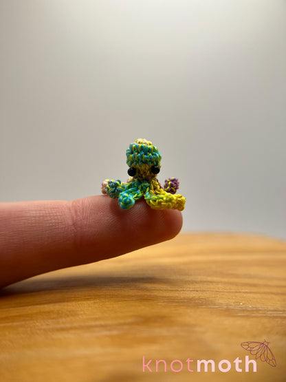 courtney octopus glow-in-the-dark micro crochet jar