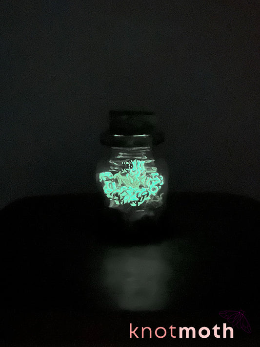sucker octopus glow-in-the-dark micro crochet jar