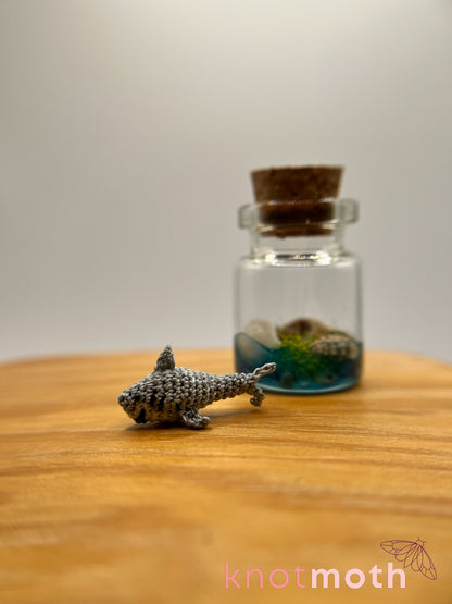 slate shark micro crochet jar