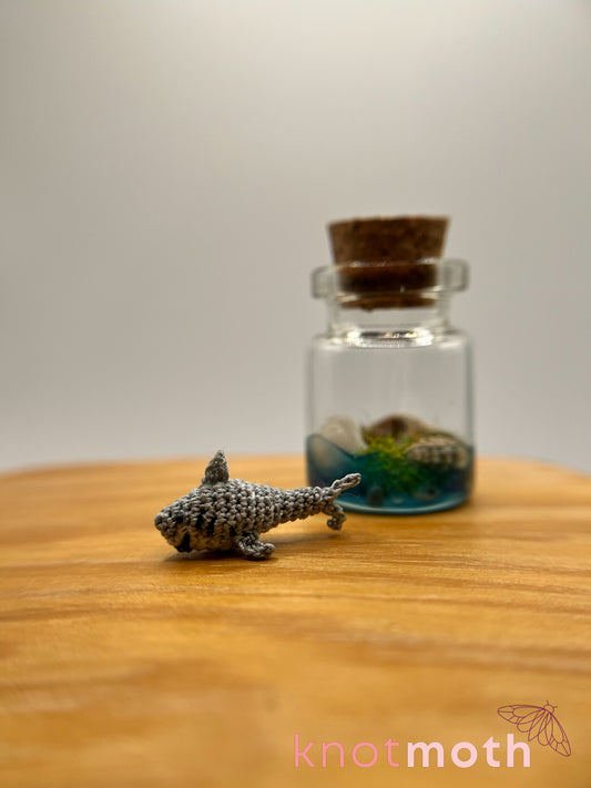 slate shark micro crochet jar