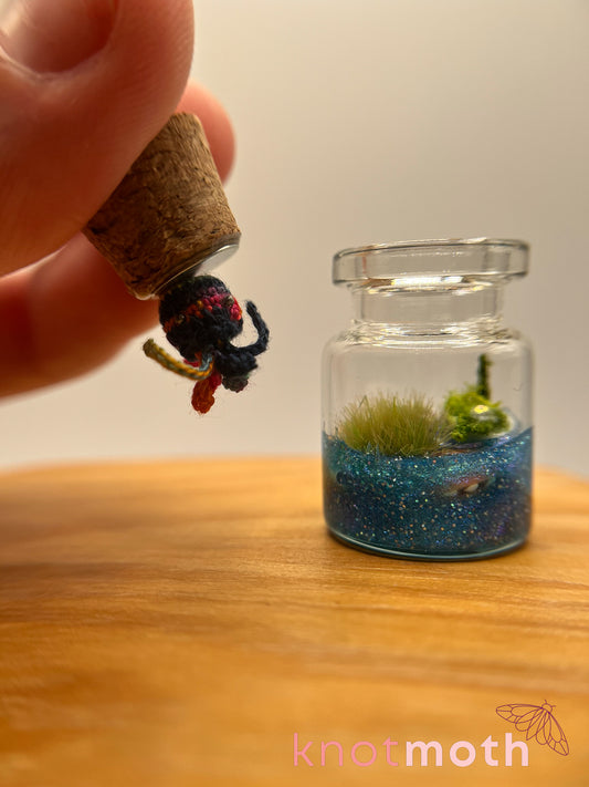 jasper jellyfish micro crochet jar