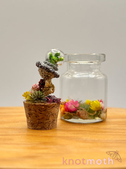 elexa alien & bessie cow abduction micro crochet jar