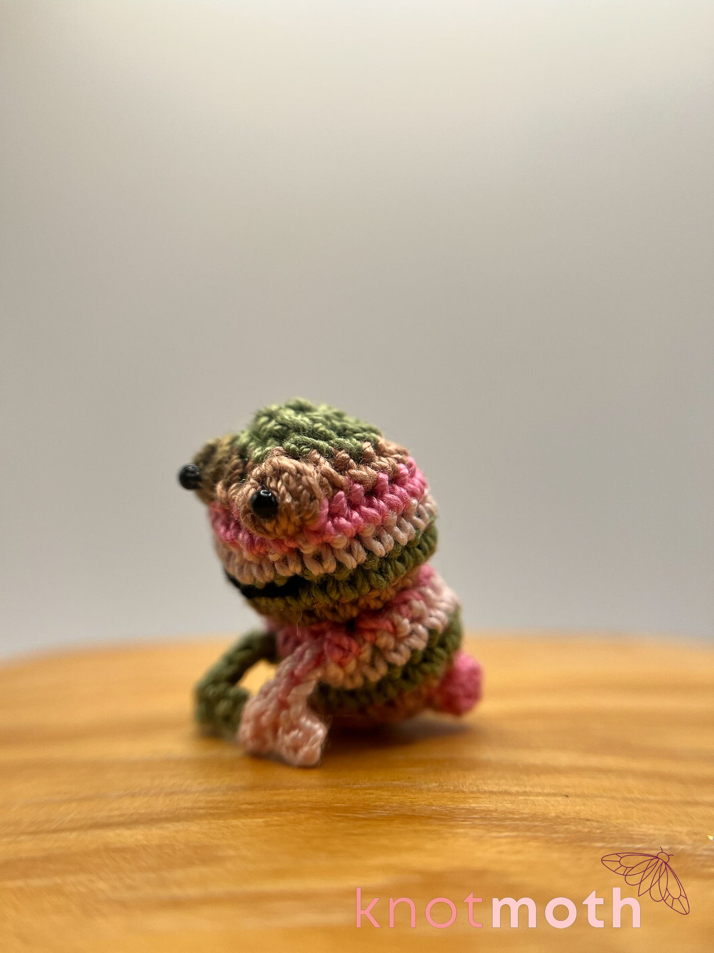 toes frog micro crochet plush