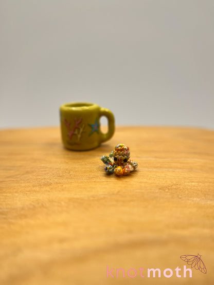 ocho octopus micro crochet mug trinket