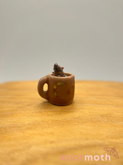 reese rat micro crochet mug trinket