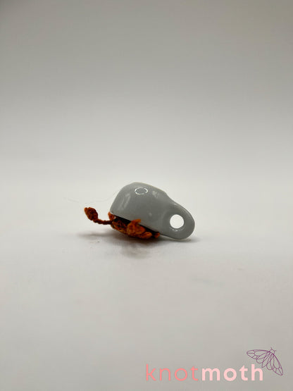 carson crab micro crochet mug trinket