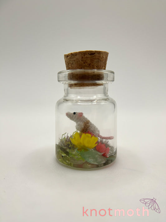 remington rat micro crochet jar
