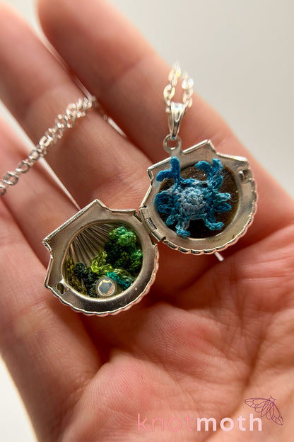 Betty Blue Crab Micro-Crochet Locket (removable, magnetic)