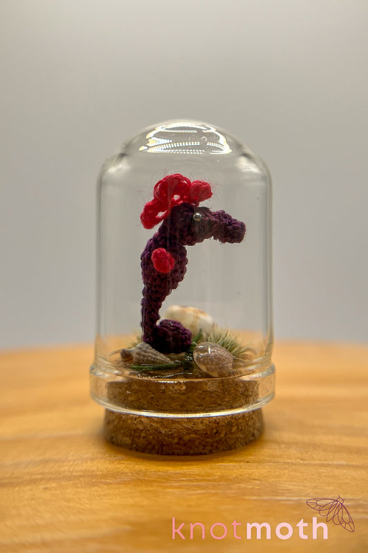 sammy seahorse trinket jar