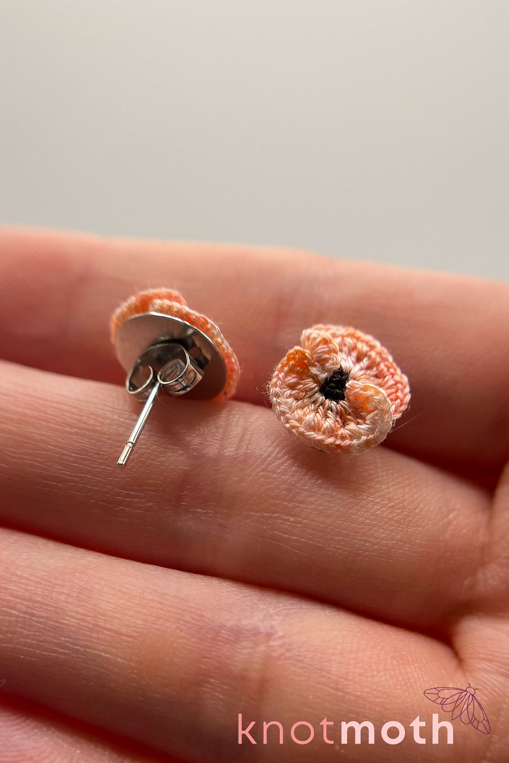 peach poppies stud earrings