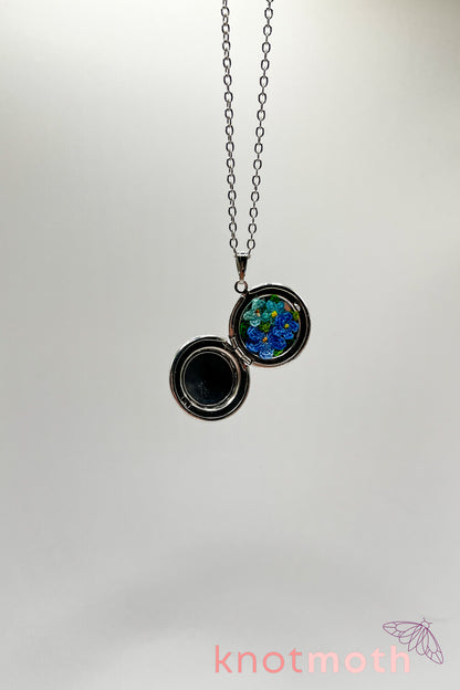 Forget-me-not (love & devotion) floriography micro-crochet locket