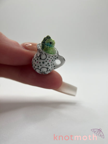 bancha tea-rex micro crochet mug trinket
