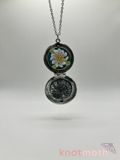 daisy floriography micro crochet locket