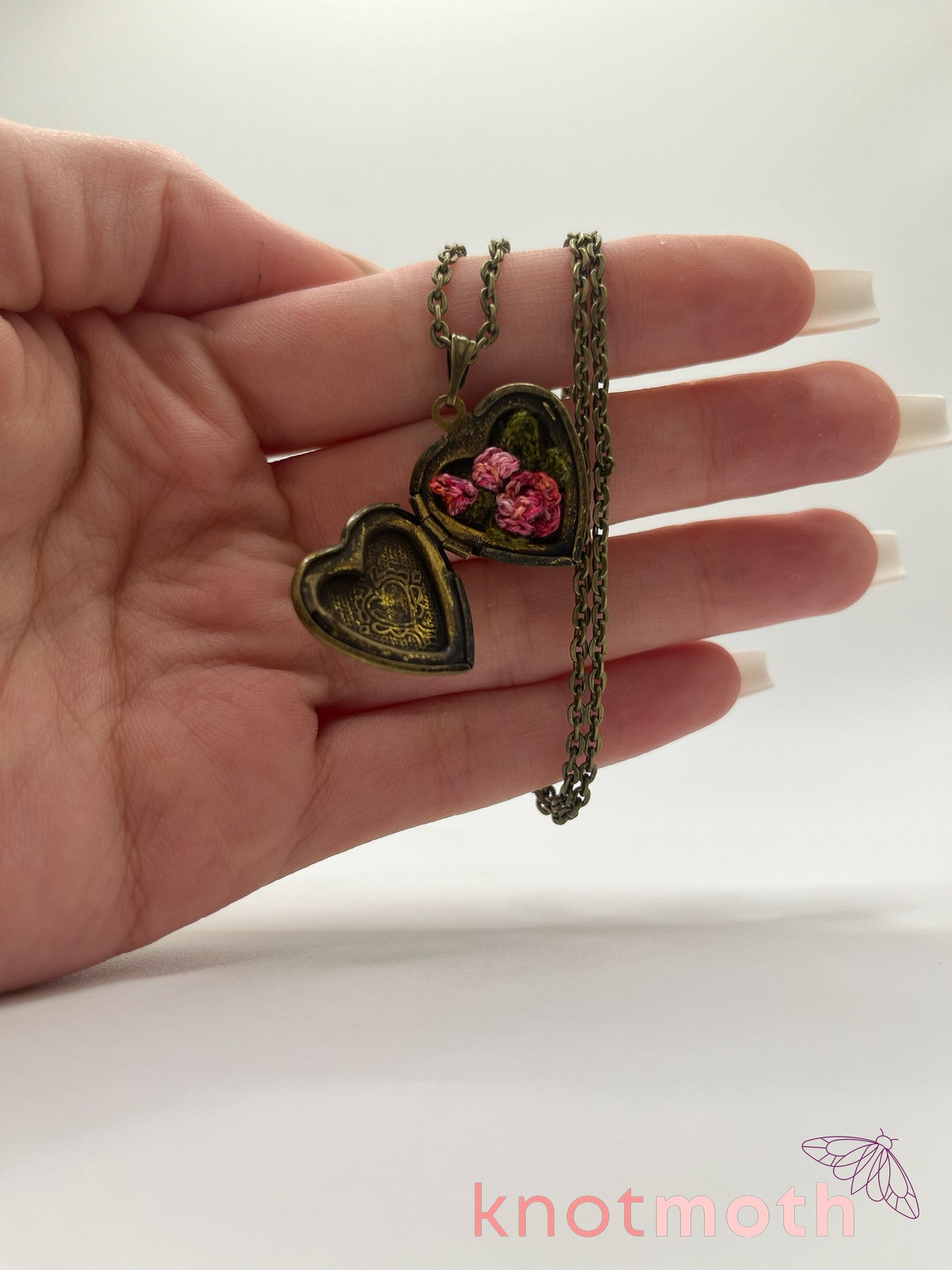 roses floriography micro-crochet locket