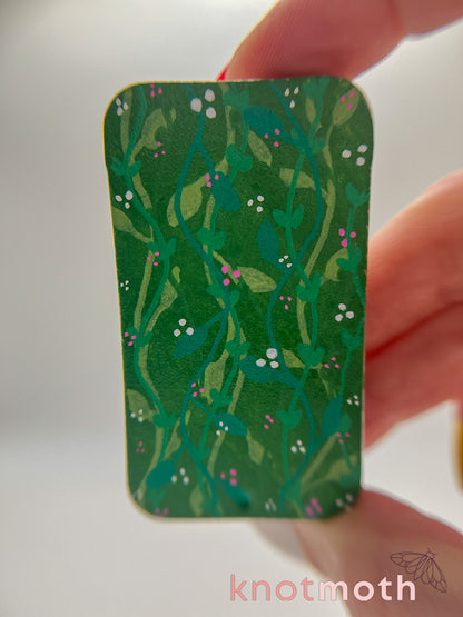 turtle & hatchling pond mini tin