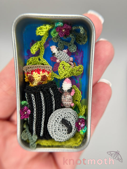 trash possums with pizza mini tin
