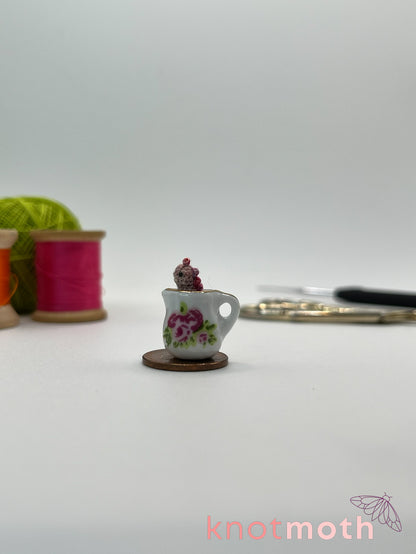 rose tea-rex micro crochet mug trinket