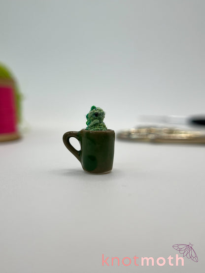 chive tea-rex micro crochet mug trinket