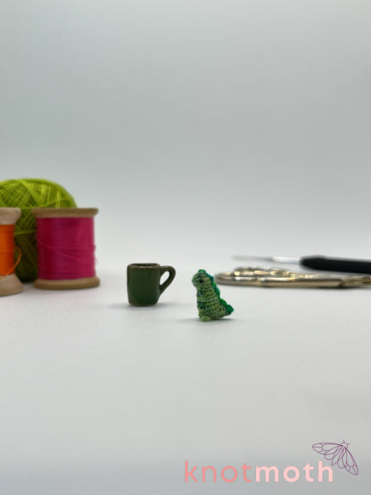 chive tea-rex micro crochet mug trinket