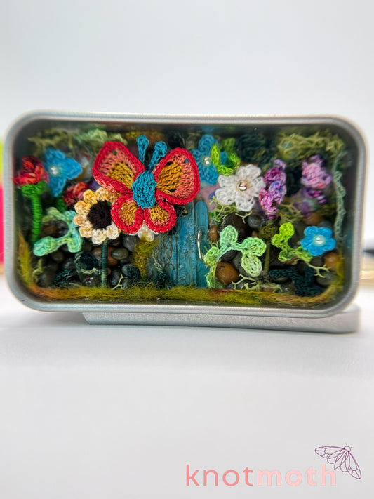 bramble butterfly wildflowers & gate scene mini tin