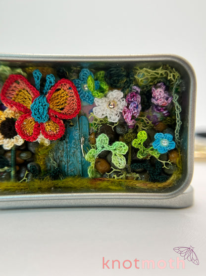 bramble butterfly wildflowers & gate scene mini tin