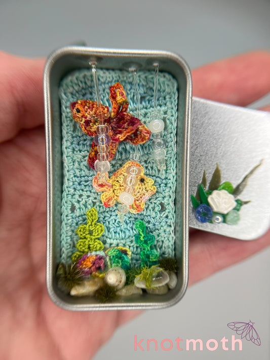 gabbi goldfish ·  underwater mini tin