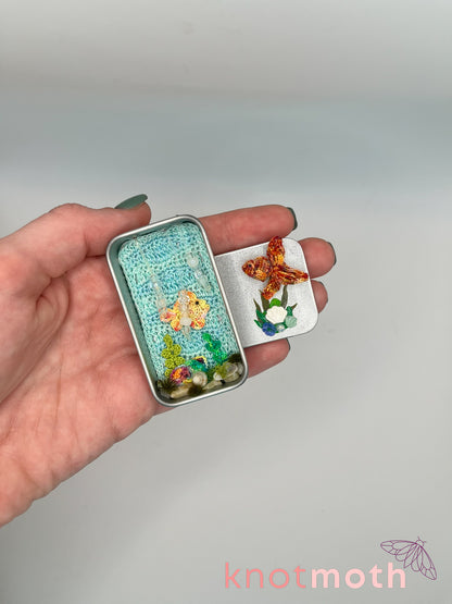 gabbi goldfish ·  underwater mini tin