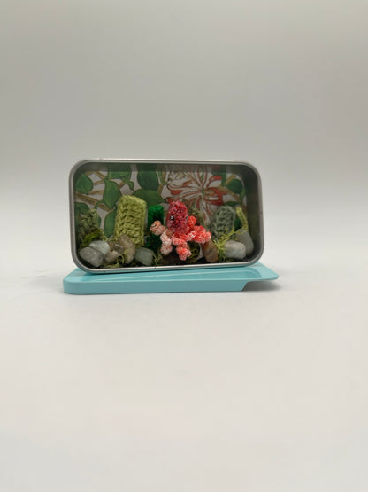 hisako octopus micro crochet miniature tin