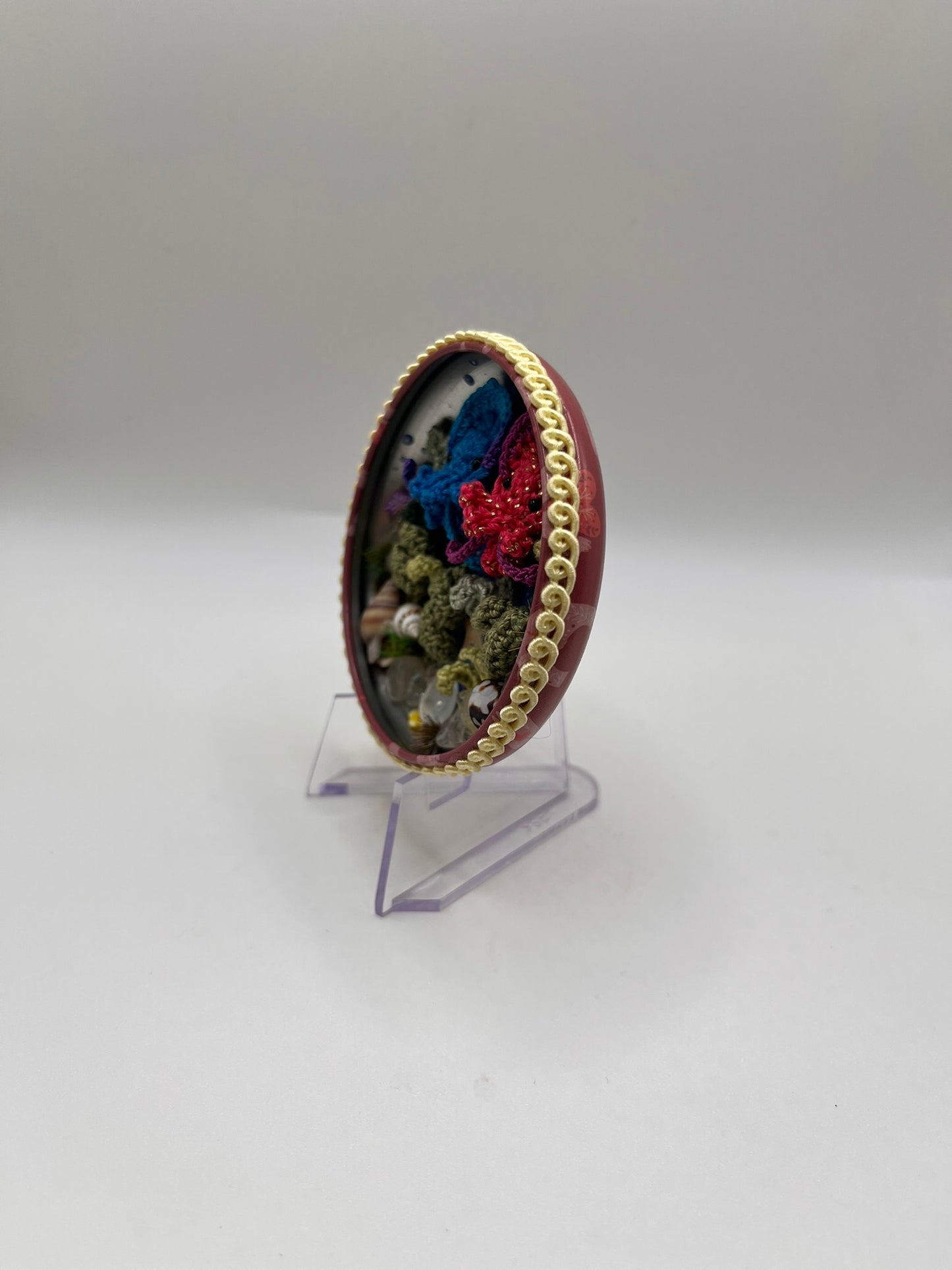 saphira & corin - squid friends ocean scene in a metal tin