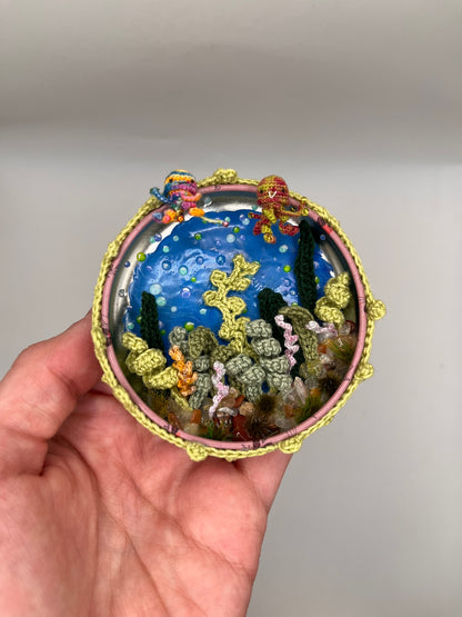 jovi & mirei - jellyfish friends ocean scene in a metal tin