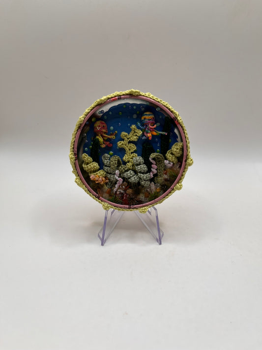 jovi & mirei - jellyfish friends ocean scene in a metal tin