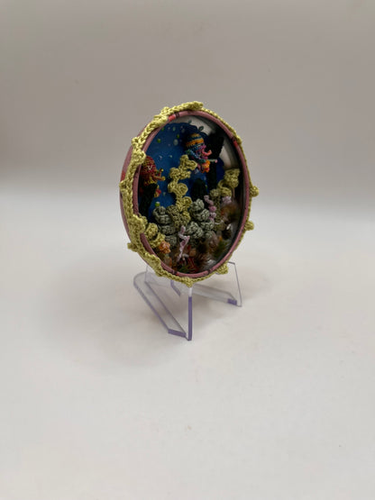 jovi & mirei - jellyfish friends ocean scene in a metal tin