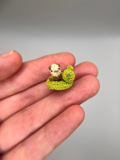 finola otter in froggy floatie fidget toy