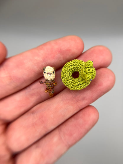 finola otter in froggy floatie fidget toy