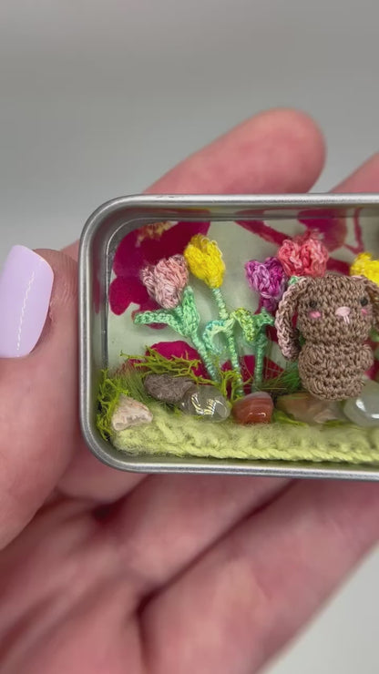breezy bunny · tulip garden mini tin