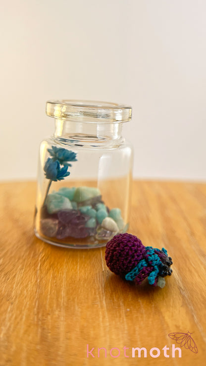 Sara Spider Micro Crochet Terrarium Jar (Magnetic, Removable)