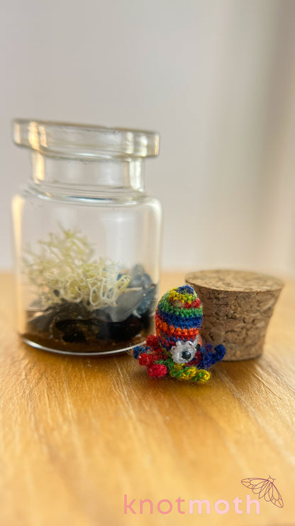 Oscar Octopus Micro Crochet Aquarium Jar (Magnetic, Removable)