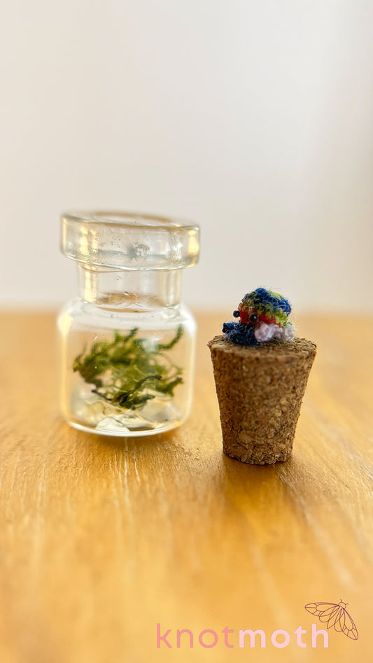 Oliver Mini Octo Micro Crochet Aquarium Jar (Magnetic, Removable)
