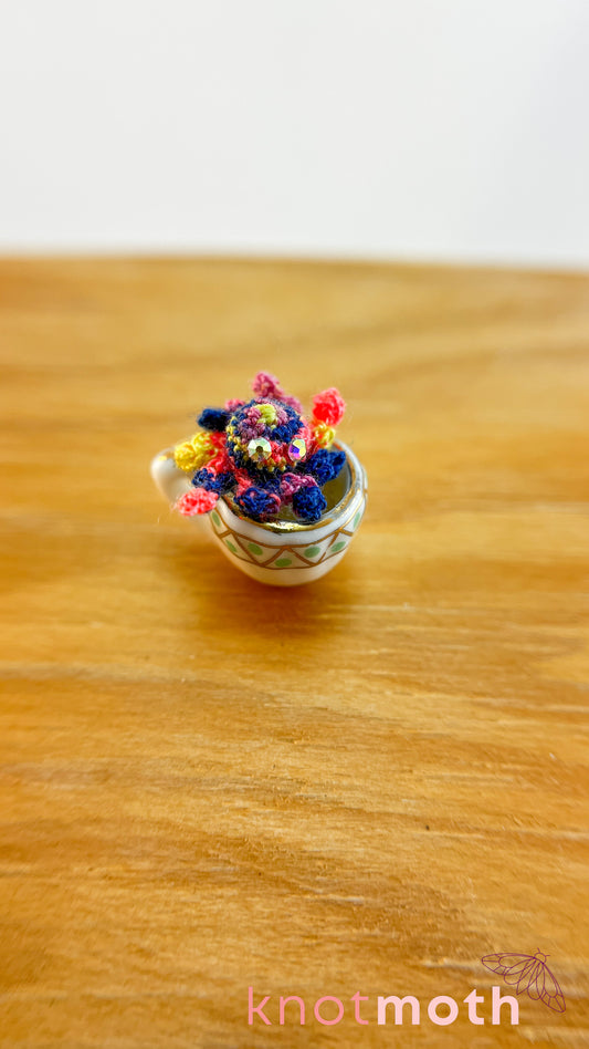 Otis Octopus Micro Crochet Teacup (Magnetic, Removable)