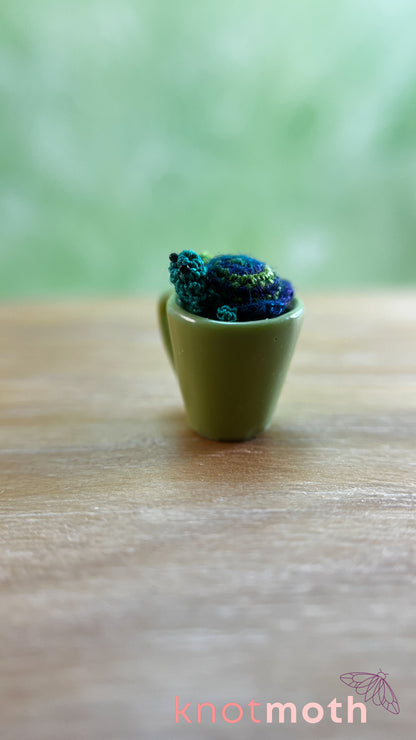 Thiago Turtle Micro Crochet Magnetic Mug Trinket