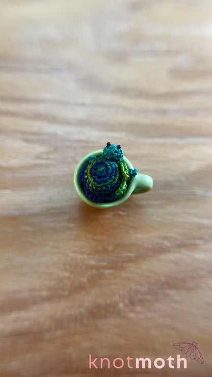Thiago Turtle Micro Crochet Magnetic Mug Trinket